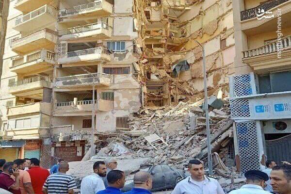 فیلم/ ریزش ساختمان ۱۳ طبقه در مصر