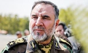 ادای احترام امیر «حیدری» به شهدای گمنام قرارگاه عملیاتی لشکر 16 زرهی قزوین