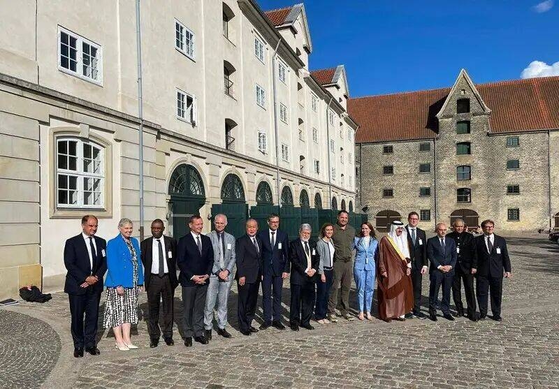 استیصال غرب و نشست محرمانه برای اوکراین