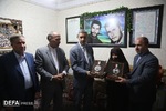 تصاویر/ دیدار استاندار همدان با خانواده شهیدان «عبدی‌کوند»