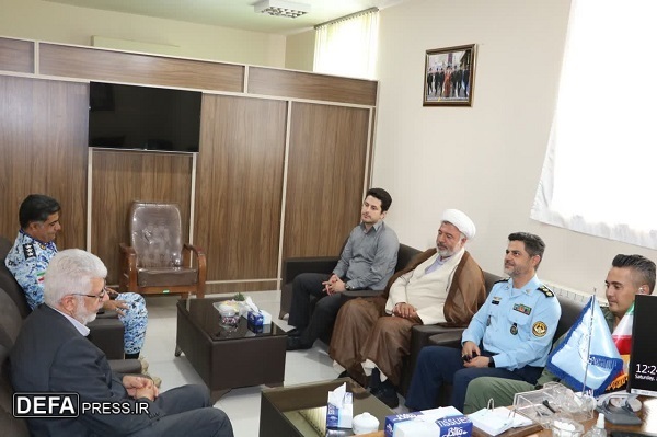 دیدار مسئولان پایگاه خلبانی شهید اکبری با رییس سازمان قضایی نیرو‌های مسلح قم