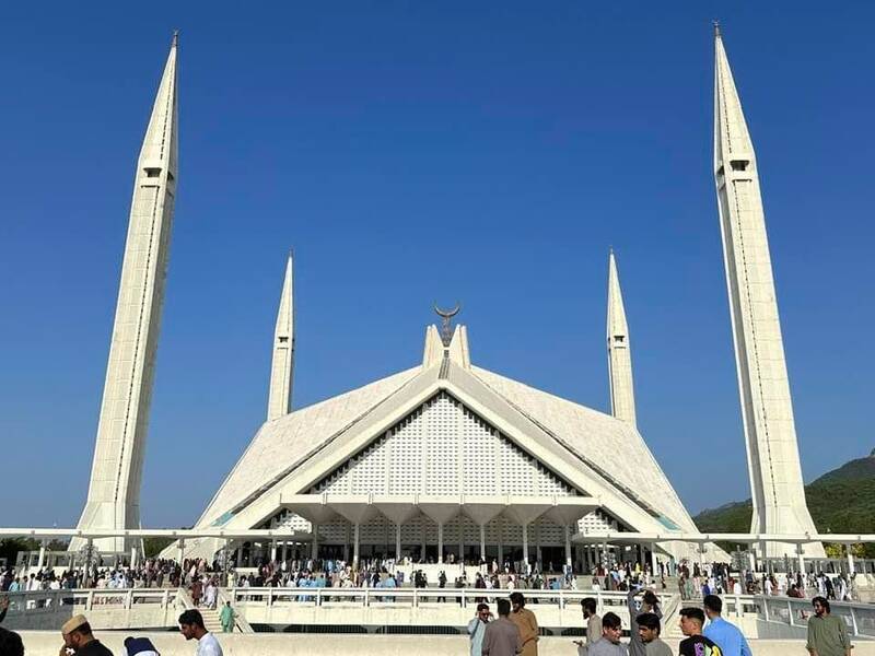 نماز عیدقربان با حضور میلیون‌ها مسلمان در پاکستان برگزار شد