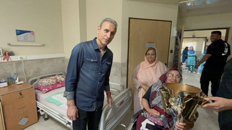 گل‌محمدی به وعده اش به یک معلول عمل کرد +عکس