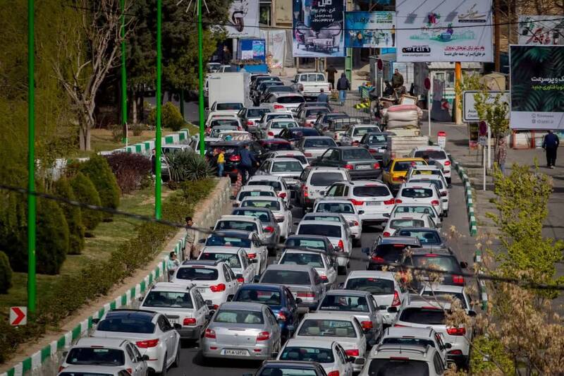 تردد از آزادراه تهران - شمال و کرج به سمت مازندران ممنوع شد/ ترافیک فوق سنگین است