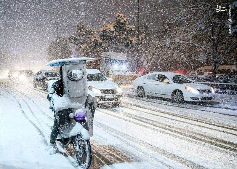 فیلم/ حالِ خوش تهرانی‌ها بعد از بارش شدید برف