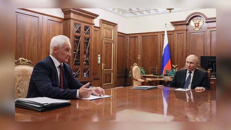 پوتین : پیروزی در میدان شانس حل مسالمت‌آمیز بحران اوکراین را بیشتر می‌کند