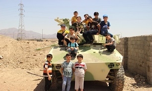 تصاویر/ بازدید اعضای پایگاه بسیج صاحب الامر(عج) از موزه دفاع مقدس سمنان