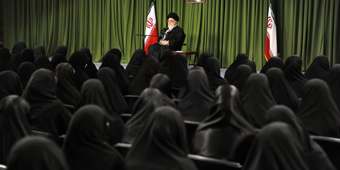 حجاب؛ فراتر از یک نماد مذهبی