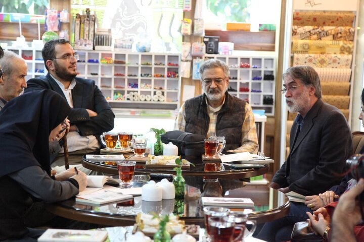 «یادداشتهای بیتاریخ» محصول همسایگی چهل ساله من با تاریخ است