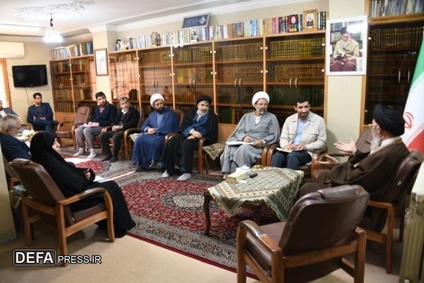 هرگونه مطالبه گری در جامعه باید از مسیر صحیحی انجام شود