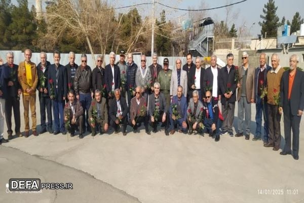 فرمانده پایگاه چهارم هوانیروز ارتش با پیشکسوتان این پایگاه دیدار و گفت‌وگو کرد