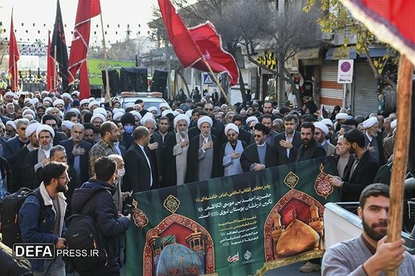 مراسم سوگواری و حرکت دستههای عزاداری در سوگ شهادت شاهچراغ