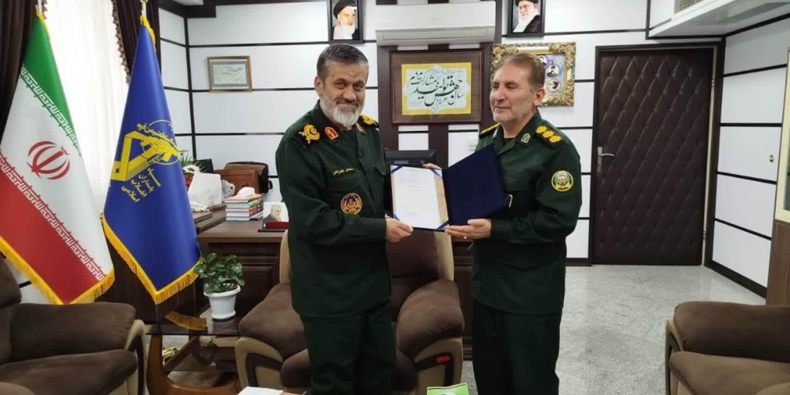 دیدار مدیرکل حفظ آثار و نشر ارزش‌های دفاع مقدس قزوین با فرمانده سپاه صاحب‌الامر (ع)