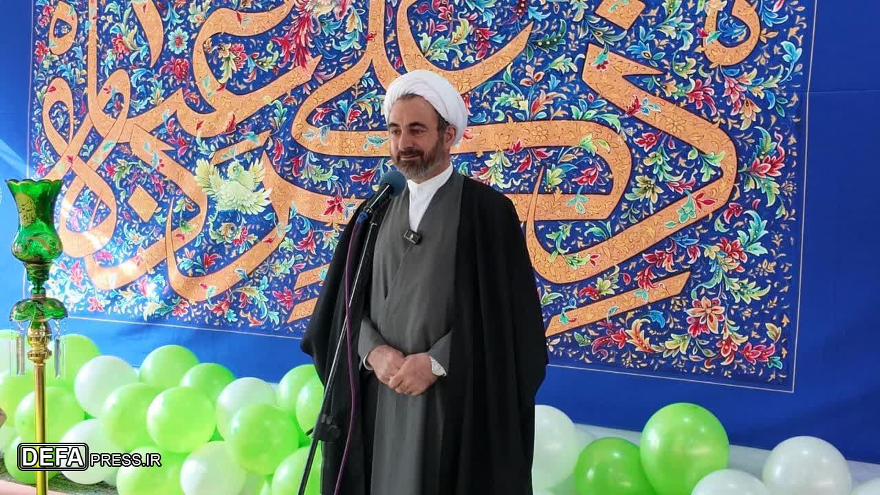 هنر و معنویت باید در کنار هم قرار گیرند