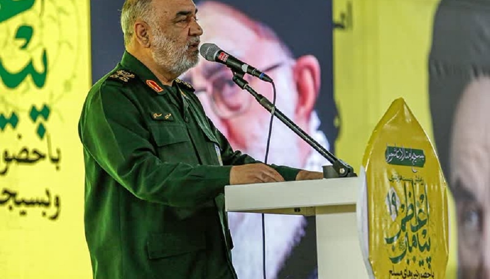 سردار حسین سلامی: ایران به هیچ قدرتی تکیه نمیکند