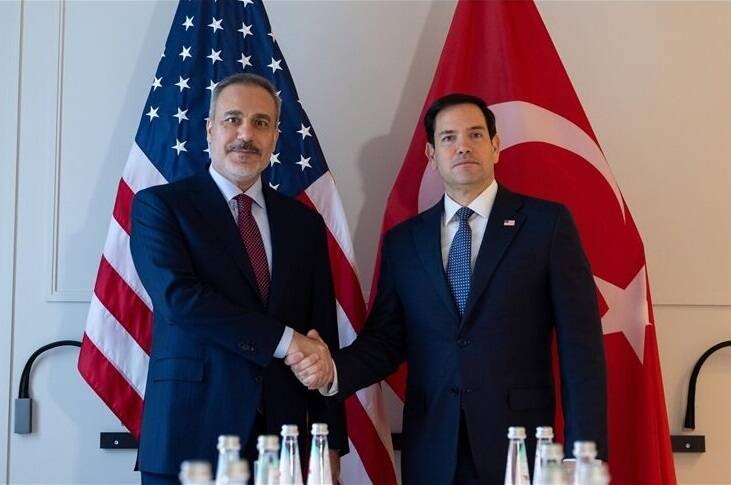 گفتگوی وزرای خارجه ترکیه و آمریکا