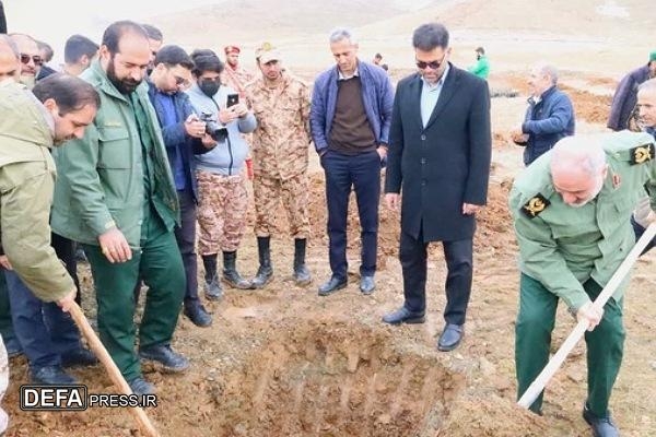 کاشت ۱۶۰۰ اصله نهال به یاد شهید سلیمانی در همدان