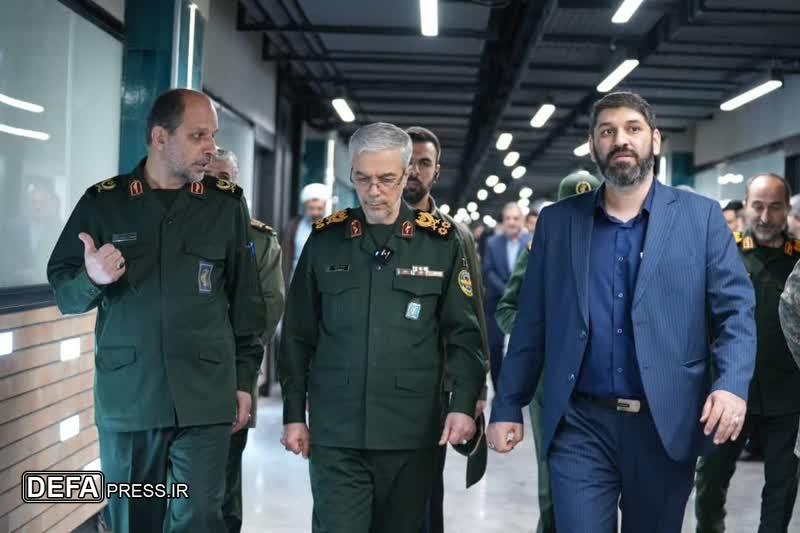 سرلشکر باقری: حرکت پرشتاب در علم و فناوری با جدیت ادامه یابد/ نبود امنیت پایدار سایر فعالیتهای کشور را نامطمئن میکند