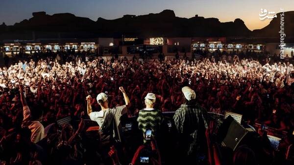 دیسکوی صحرایی در چند کیلومتری مسجدالنبی (ص) +فیلم