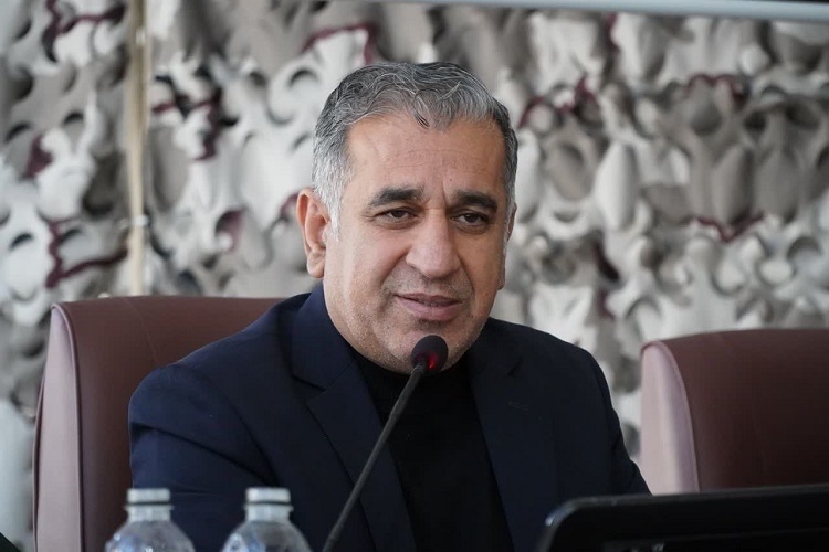 خدمت به مردم اولویت اصلی باشد