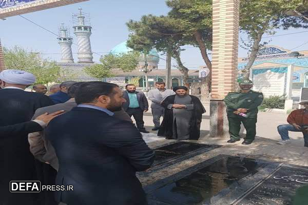 غبار روبی شهدا در امامزاده عبدالله گرگان