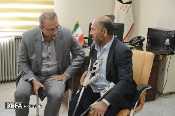 دیدار مدیرکل بنیاد شهید لرستان با خانوادههای شهدای کوهدشت+عکس