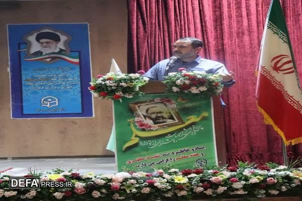 صدیق: آگاهی و پیشرفت علم و دانش جامعه مرهون تلاش معلمان است