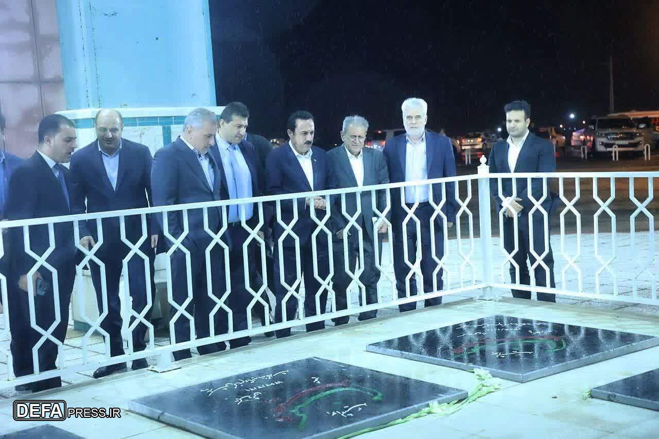 ادای احترام استاندار اربیل عراق به مقام شامخ شهدای گمنام در قزوین