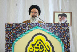 در مذاکرات به غیرخدا دل نبندیم/ ایران تحریم پذیر و تسلیم پذیر نیست