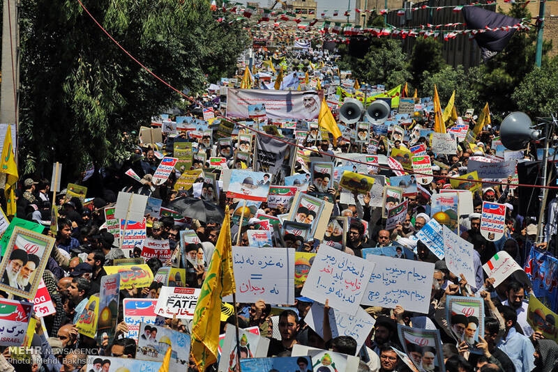 فیلم/ فریاد مرگ بر آمریکا و اسرائیل در راهپیمایی مردم قم