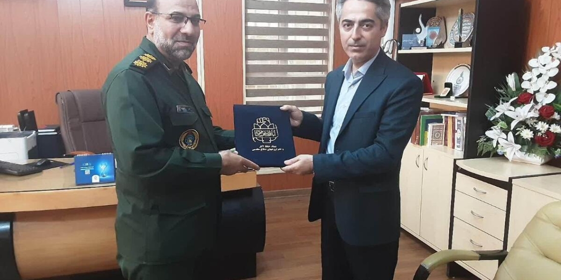 مراکز دانشگاهی در تدوین دانشنامه دفاع مقدس کردستان نقش پررنگ تری داشته باشند