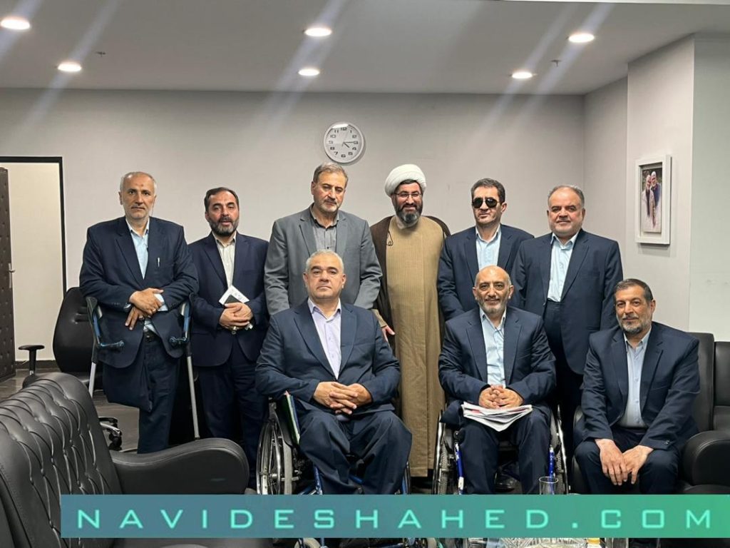 دیدار جانبازان ۷۰درصد با معاون فرهنگی و آموزشی بنیاد شهید/گفتمان عزت باید جایگزین نماد پستی شود