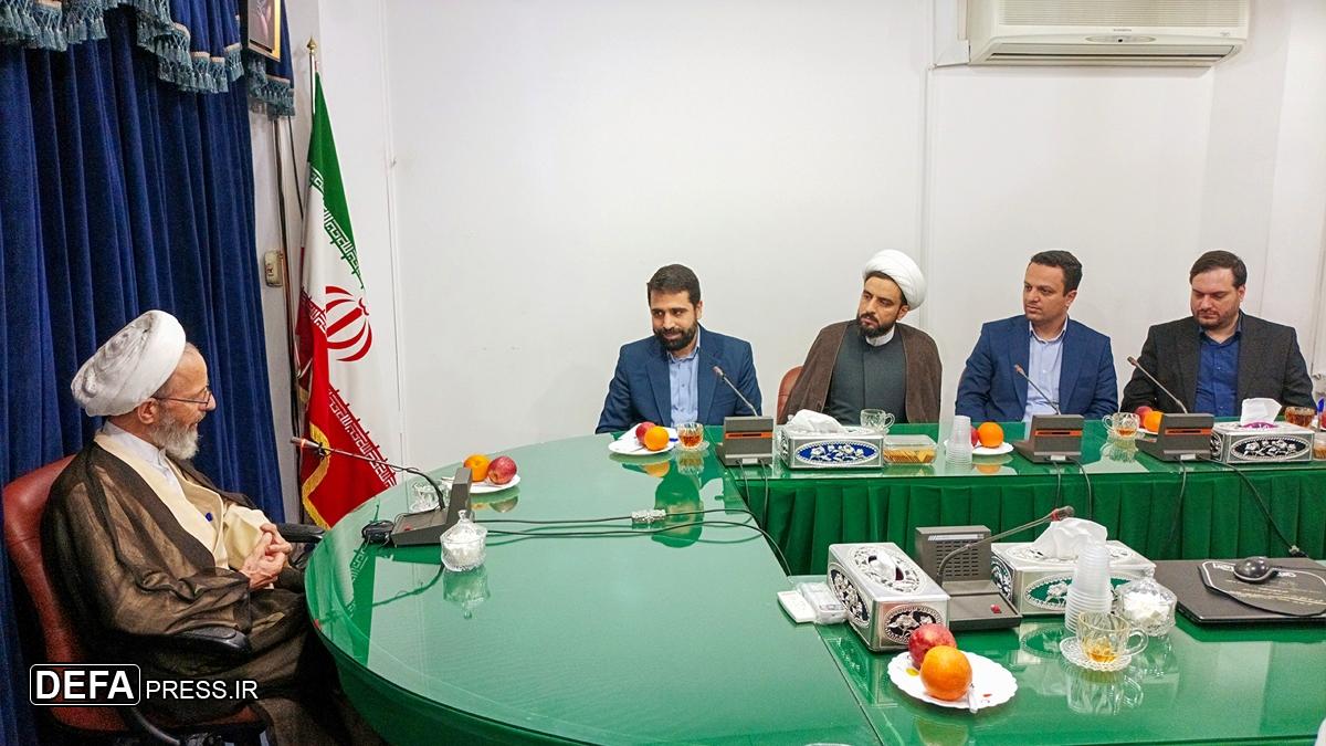 آیت الله رجبی: فضای مجازی عرصه شناخت دشمن است