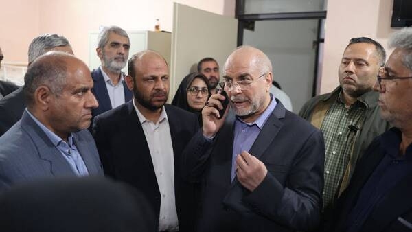 بازدید قالیباف از یک خوابگاه دانشجویی در پی اعتراض دانشجویان