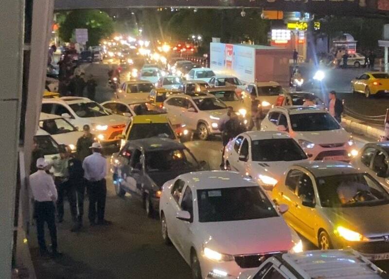 خوشحالی خیابانی مردم تبریز پس از قهرمانی تراکتور +فیلم