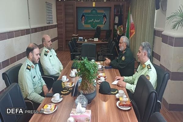 دیدار فرمانده انتظامی استان البرز با مدیرکل حفظ آثار و نشر ارزشهای دفاع مقدس و مقاومت استان البرز با تأکید بر توسعه همکاری‌های فرهنگی در حوزه شهدای امنیت و دفاع مقدس