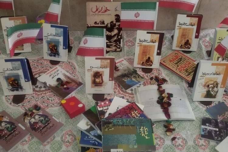 فیلم/ کتاب‌هایی به رنگ دفاع مقدس در نمایشگاه کتاب
