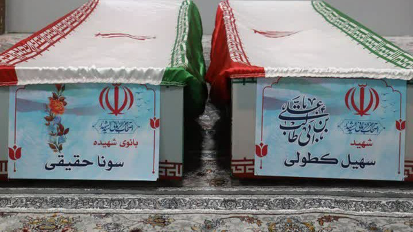 مزار شهید ۱۱ ساله و مادرش در گلزار شهدا+فیلم