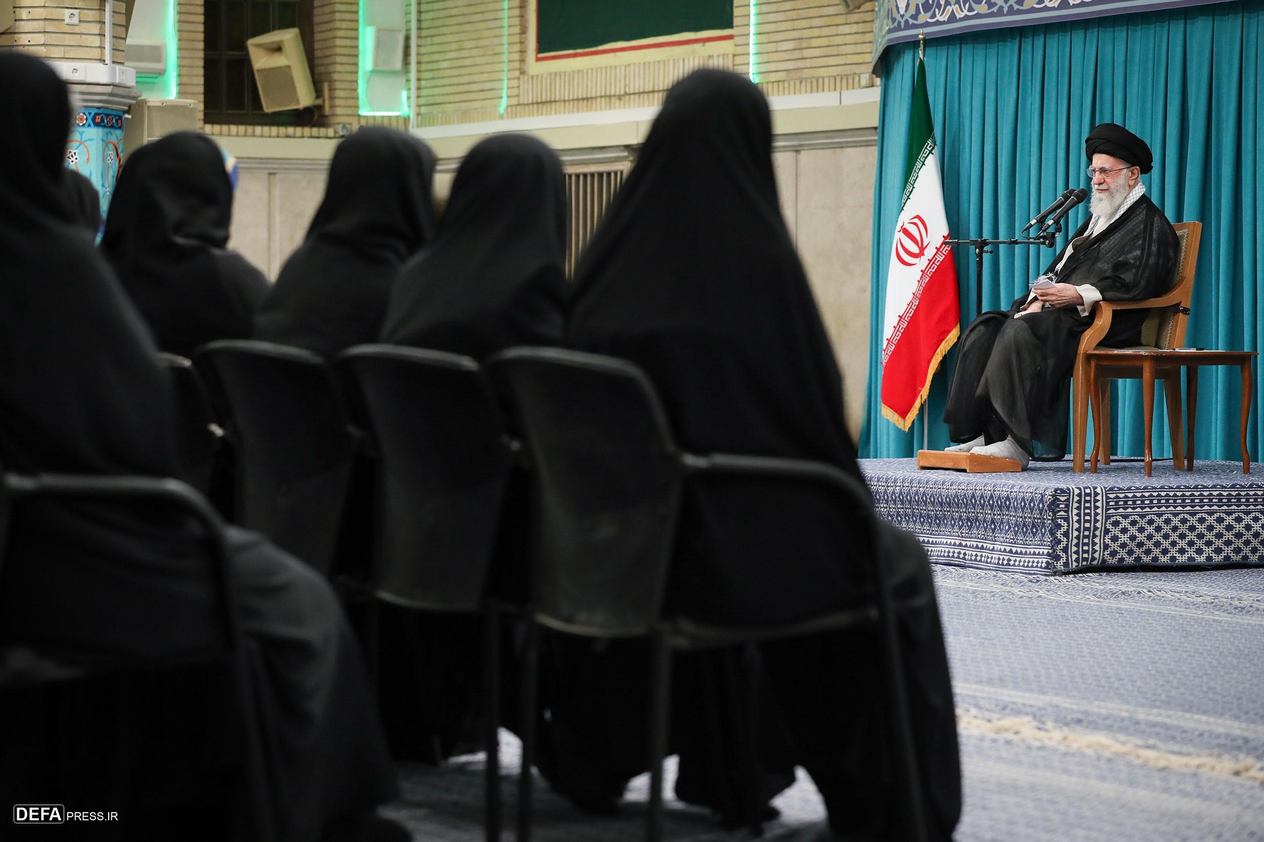 تأکید امام خامنه‌ای بر انسجام ملی و همکاری دولت و مجلس