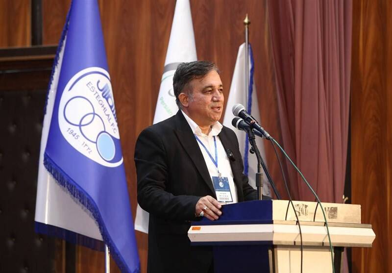 تاجرنیا: ساپینتو، حسینی را بهعنوان دروازهبان دوم میخواهد/ نام آلکثیر در لیست سرمربی بود