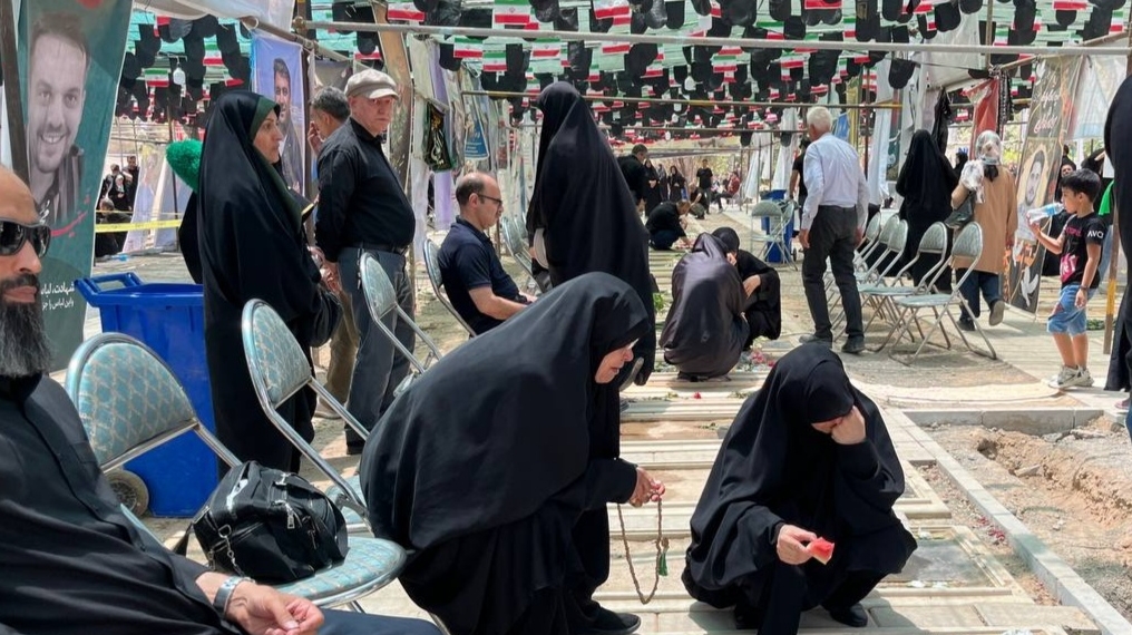 قطعه ۴۲؛ جایی میان اشک و افتخار