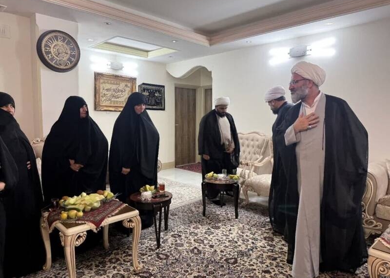 حضور نماینده ولی‌فقیه در منزل مرحوم آیت‌الله نعیم‌آبادی/ بزرگداشت عضو فقید خبرگان در دامغان+ عکس