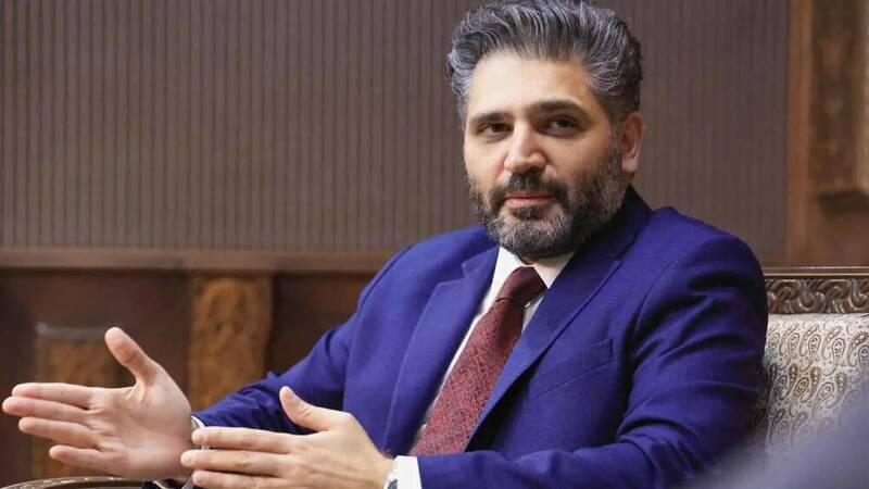 خشم سوری‌ها از توصیف علویان به «خیانتکار و خدمتکار» توسط وزیر فرهنگ سوریه