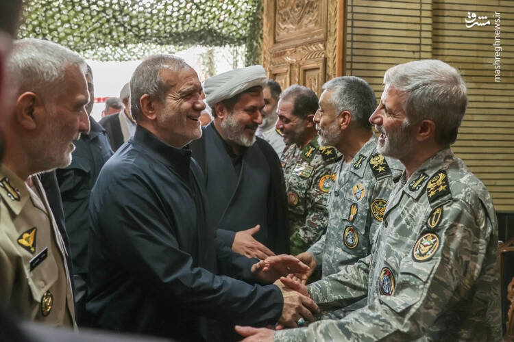 عکس/ حضور شخصیت‌ها در مراسم گرامیداشت شهدای اقتدار ارتش