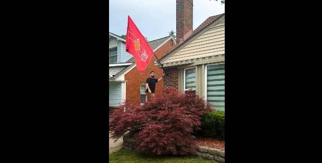 فیلم/ برافراشتن پرچم امام حسین(ع) در آمریکا