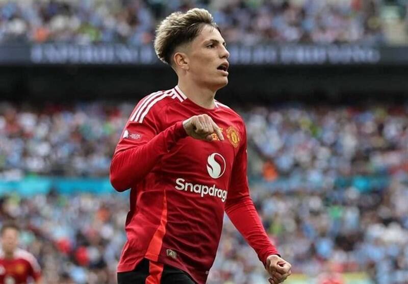 واکنش ستاره آرژانتینی به پیشنهاد هم‌تیمی شدن با رونالدو