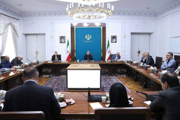 پزشکیان : گام اساسی در مبارزه با مواد مخدر، برخورد با عرضه غیرقانونی و آگاهی‌سازی است