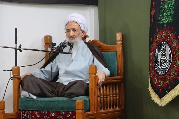 تأکید بر حفظ وحدت، عزت، شور و شعور انقلابی/ ایستادگی در برابر استکبار جهانی به برکت مکتب امام حسین (ع) است