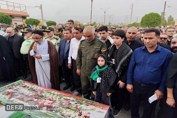 پیکر شهید «حسین احمدی» در دشتستان خاکسپاری شد