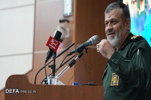 امروز خط مقدم، جبهه روایت واقعیات انقلاب است/اتحاد رسانهای، موشکی است که بر قلب استکبار جهانی فرود میآید